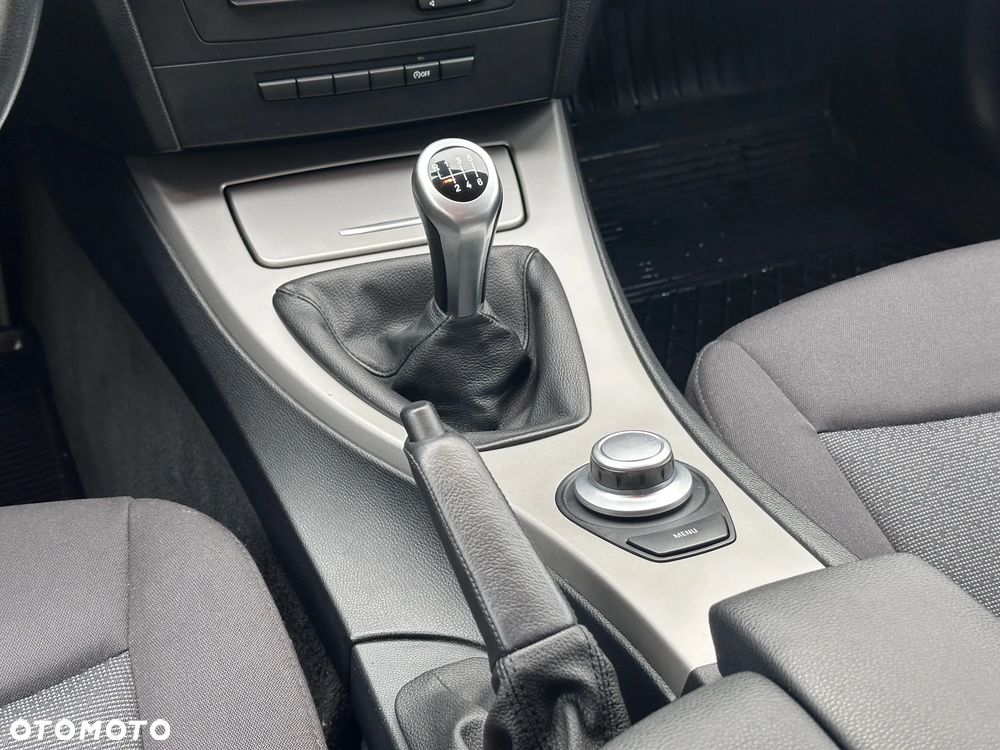 BMW Seria 3 318d DPF - 24