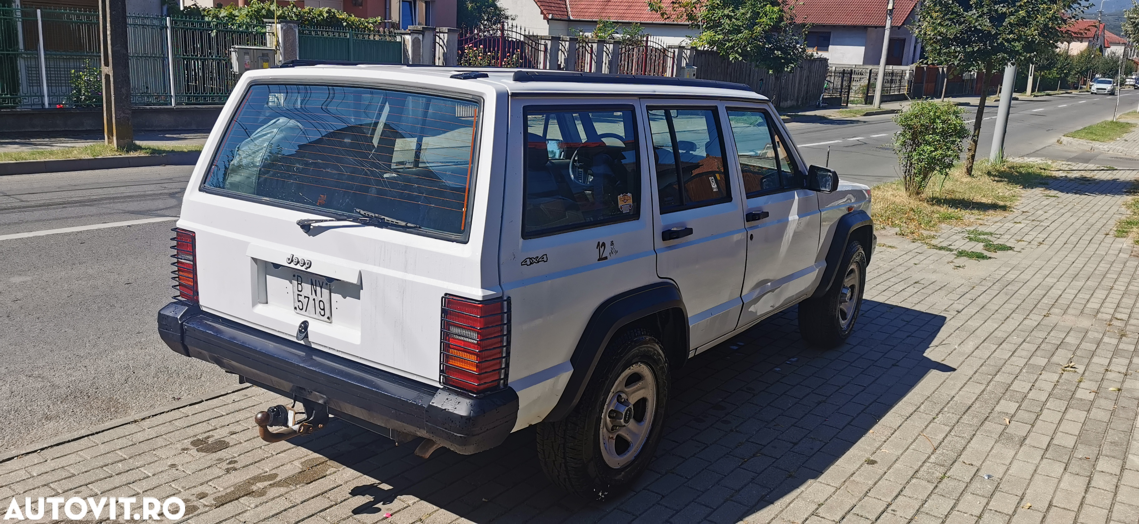 Jeep Cherokee - 3