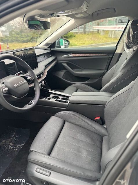 Skoda Superb 2.0 TDI SCR 4x4 L&K DSG - 10