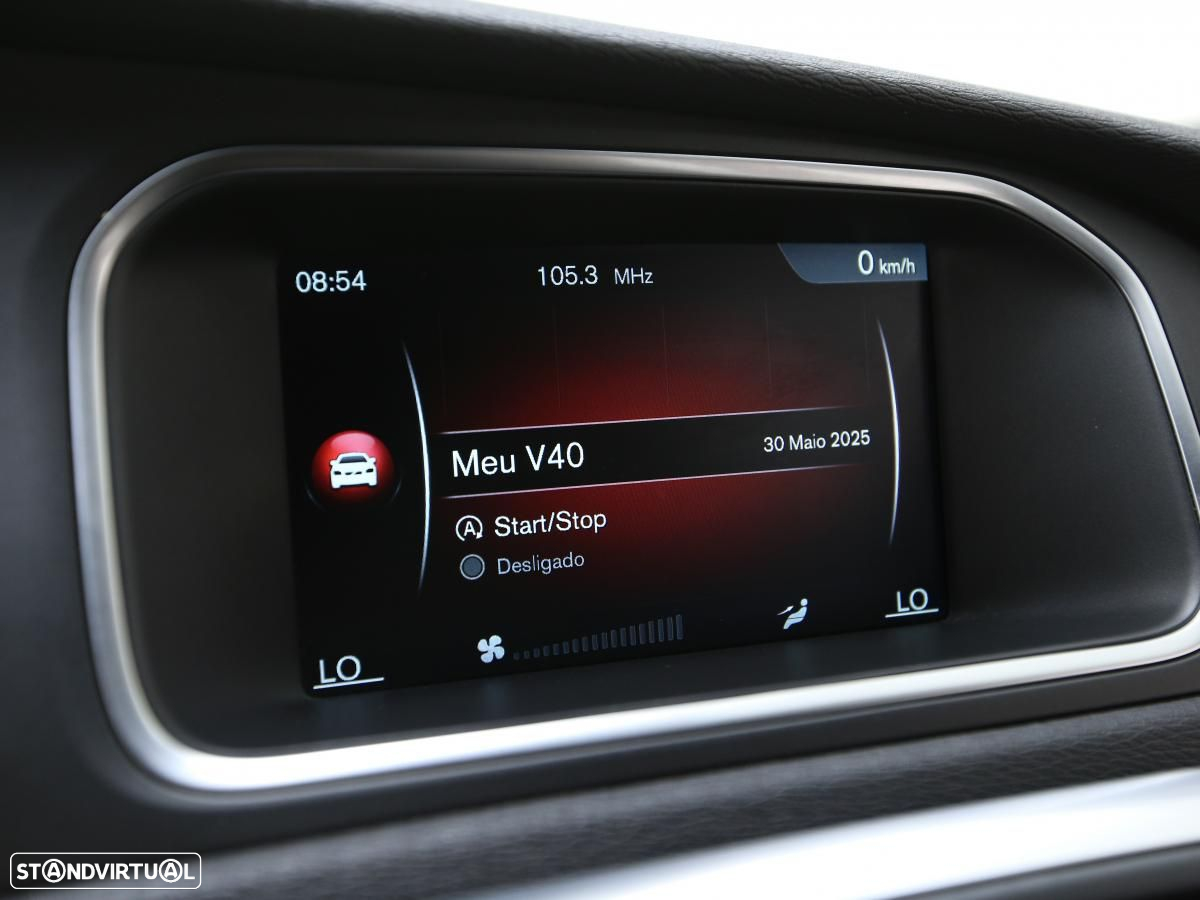 Volvo V40 2.0 D4 R-Design - 17