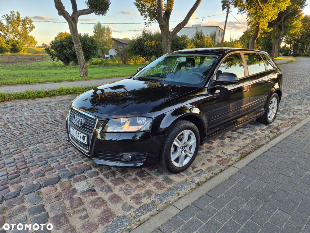 Audi A3 Sportback 2010 photo 4