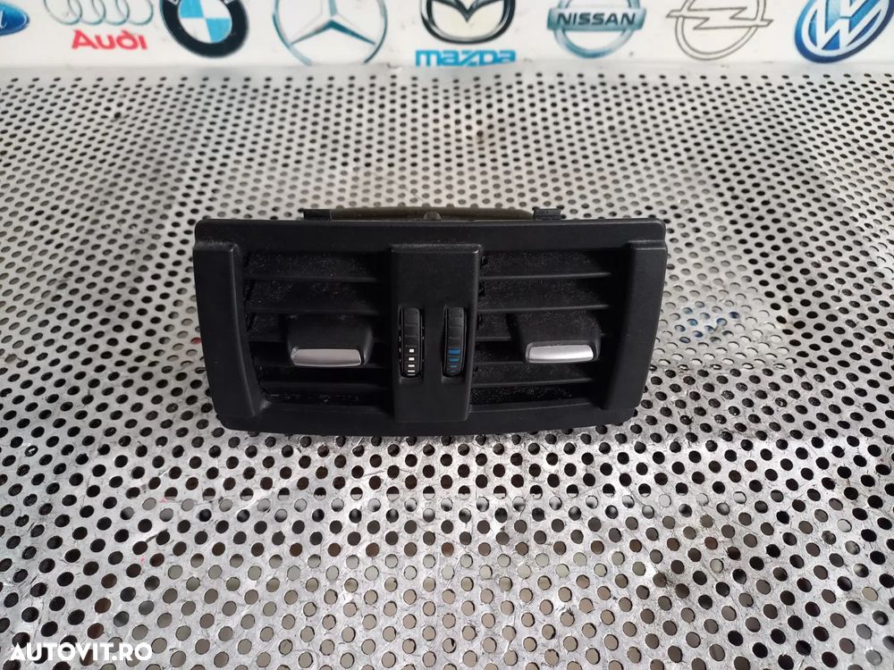 Grile Grila Ventilatie Spate Bmw Seria 3 F30 F31 Dezmembrez Motor N47D20D  - Dezmembrari Arad - 5