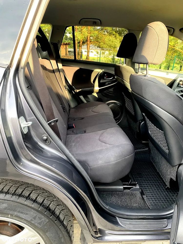 Toyota RAV4 2.2 D-CAT Premium - 28