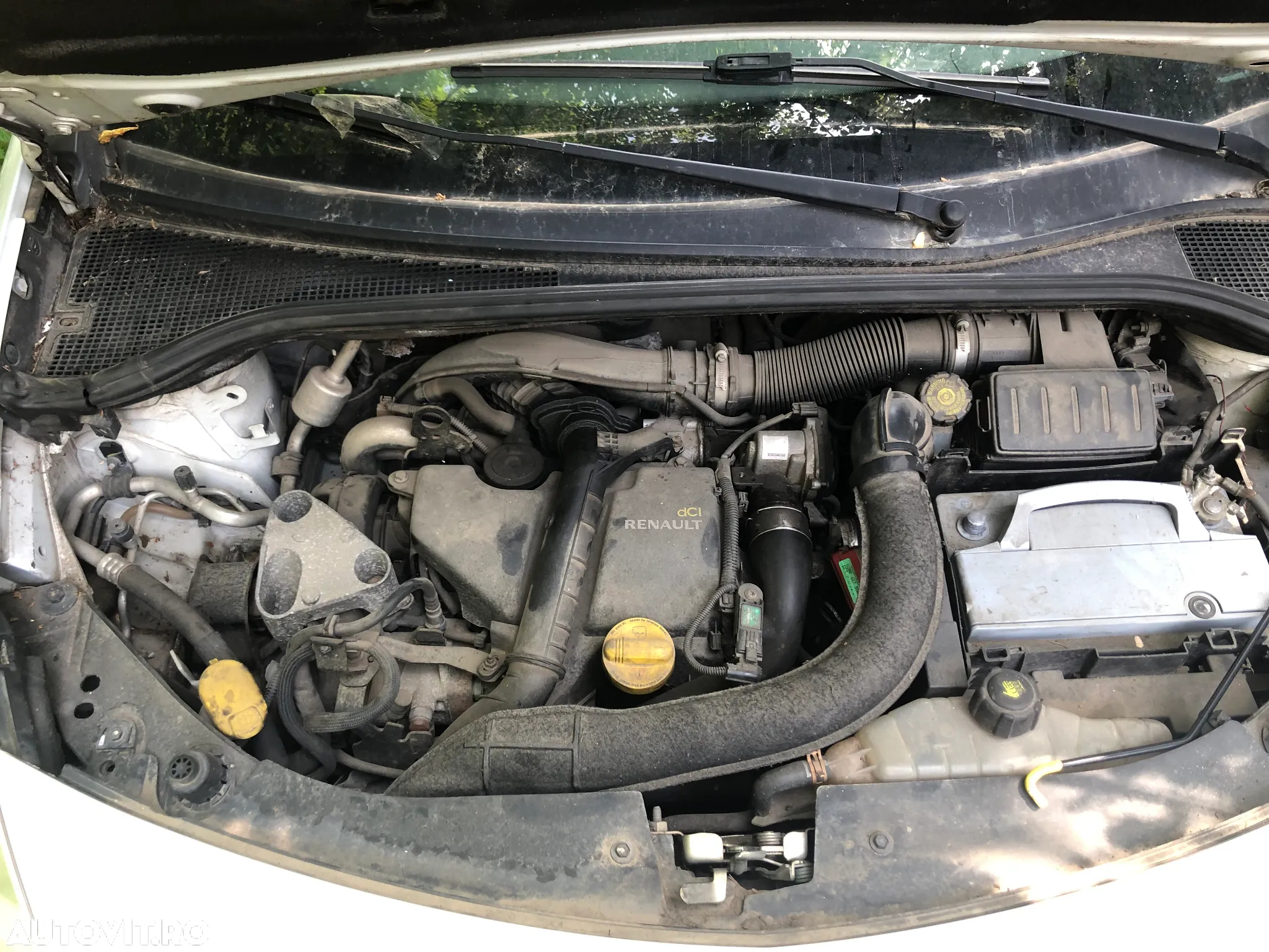 Dezmembrez Renault Clio 3 break facelift 2011 alb 1.5 dci Euro 5  K9K-67 - 13