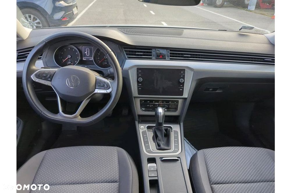 Volkswagen Passat Variant 1.5 TSI EVO Essence DSG - 11