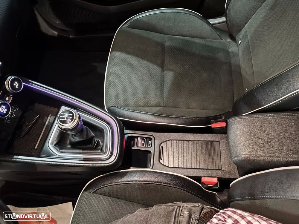 Renault Clio TCe 100 EDITION ONE - 17