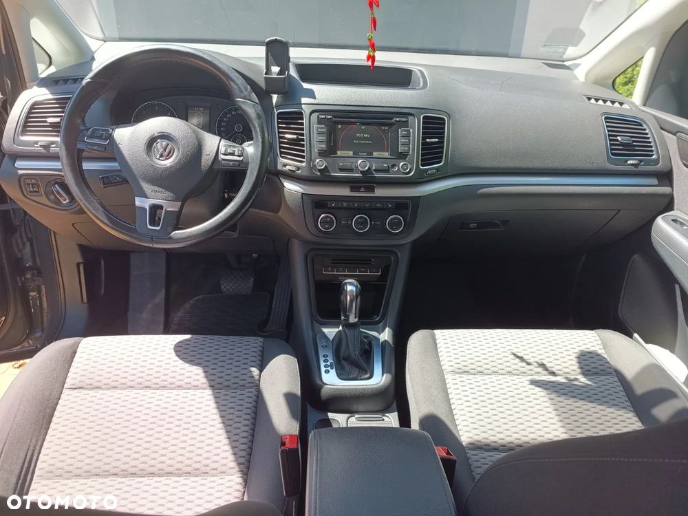 Volkswagen Sharan 2.0 TDI Comfortline DSG - 12
