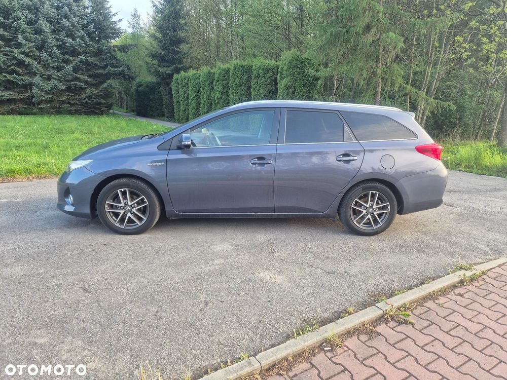 Toyota Auris 1.8 HSD Luna - 14