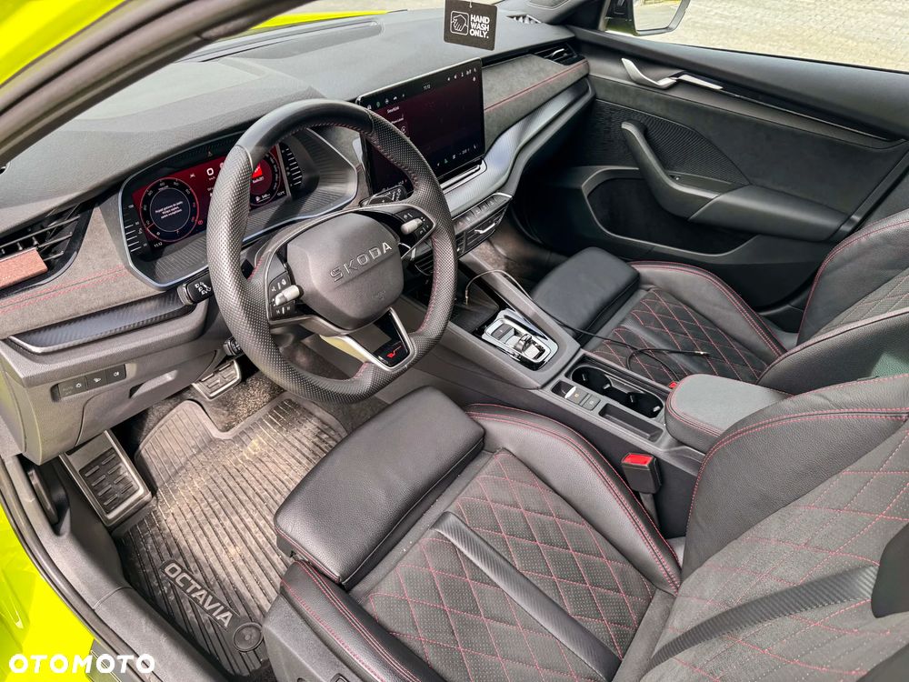 Skoda Octavia 2.0 TSI RS DSG - 12