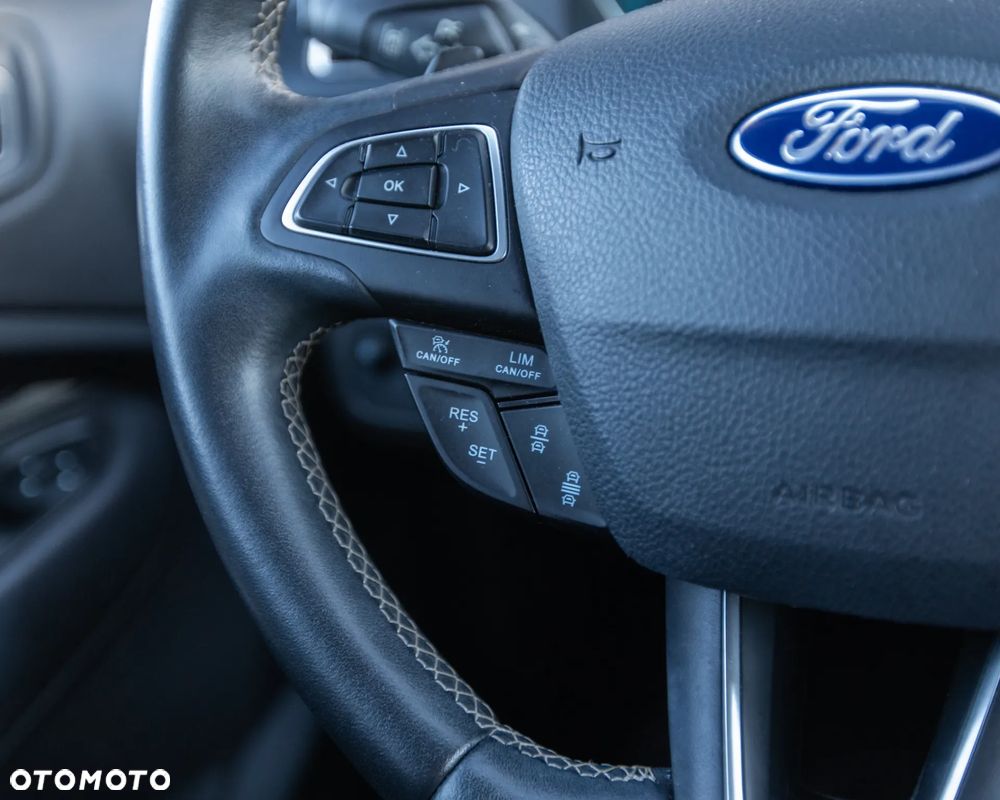 Ford Kuga 2.0 EcoBoost 4x4 Vignale - 25