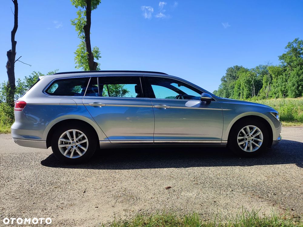 Volkswagen Passat 2.0 TDI SCR DSG Comfortline - 8