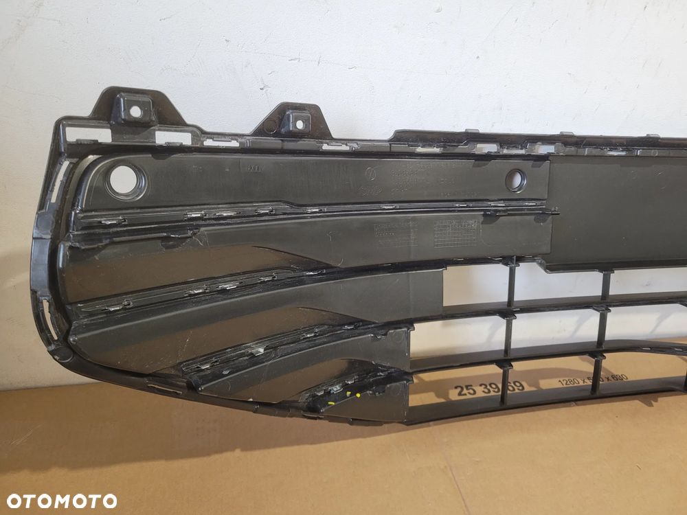 KRATKA ZDERZAKA ŚRODKOWA VW PASSAT B9 3J0853677K 3J0853677L - 5