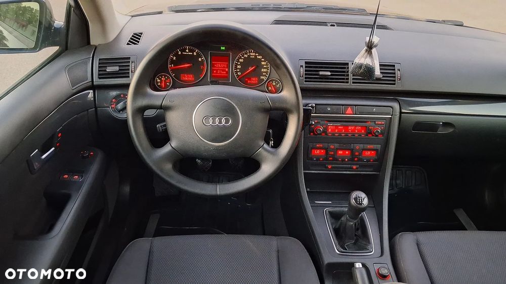 Audi A4 Avant - 7