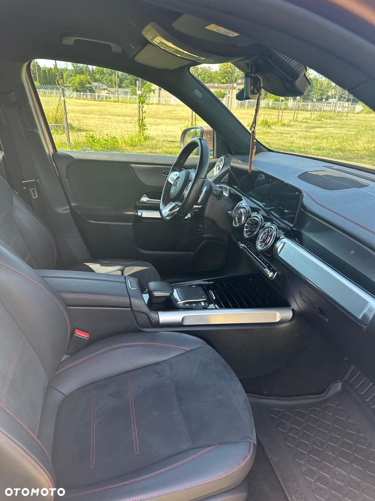 Mercedes-Benz EQB - 15
