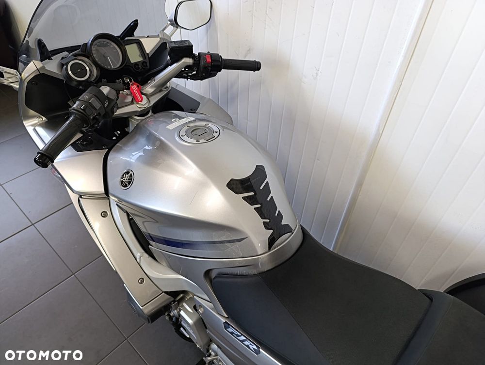 Yamaha FJR - 11