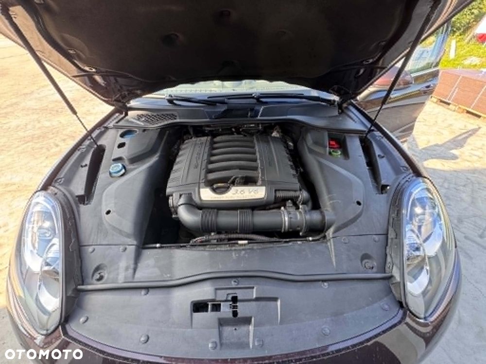 Porsche Cayenne Tiptronic S - 29