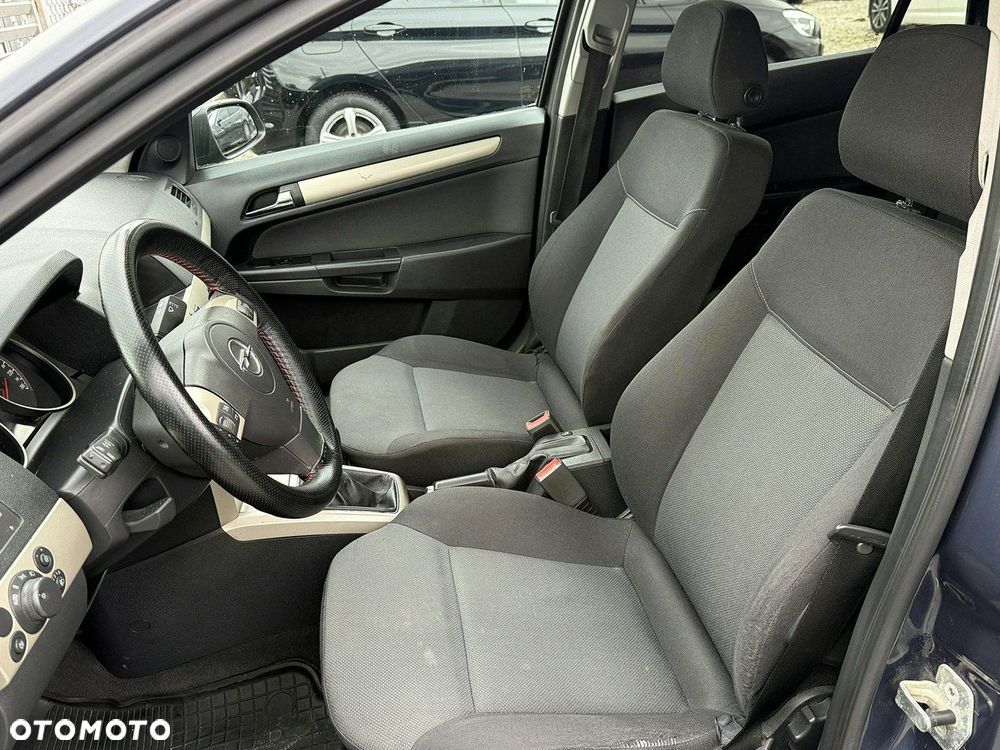 Opel Astra 1.6 Sports Tourer Design Edition - 11