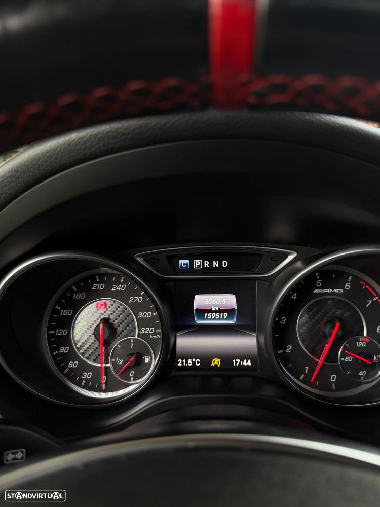 Mercedes-Benz CLA 45 AMG 4Matic Speedshift DCT 7G Night Edition - 28
