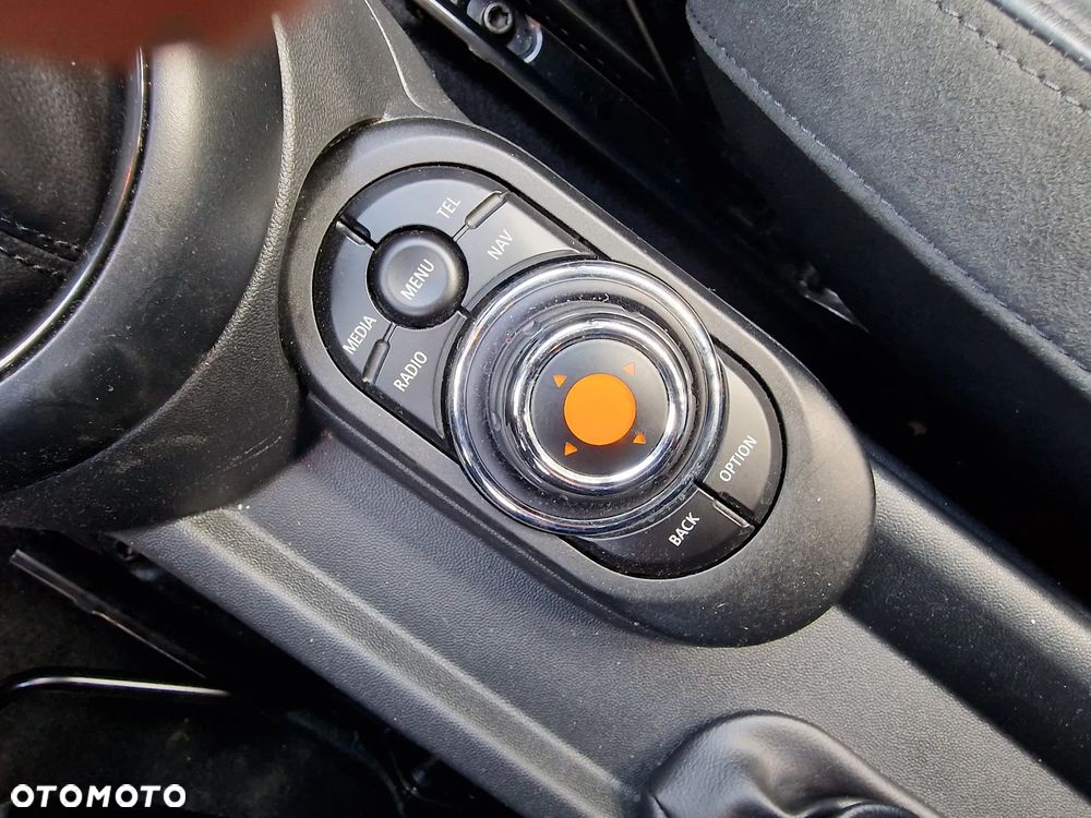 MINI Cooper Essential Trim - 24