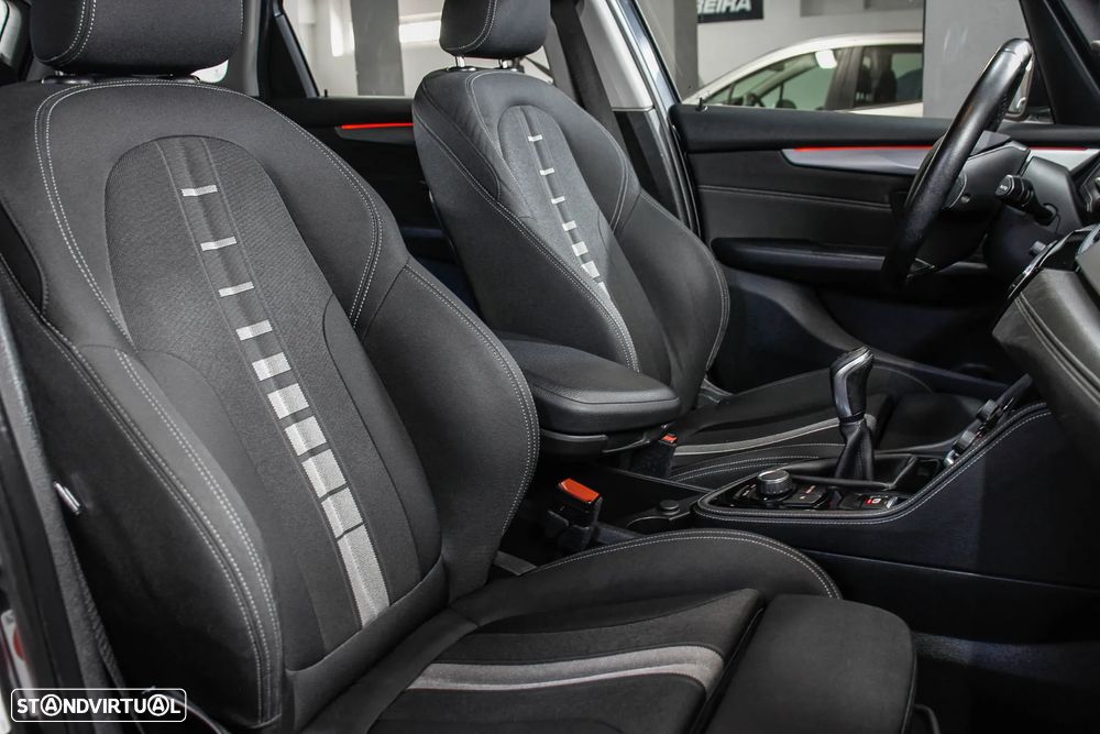 BMW 216 Active Tourer d Line Sport - 16