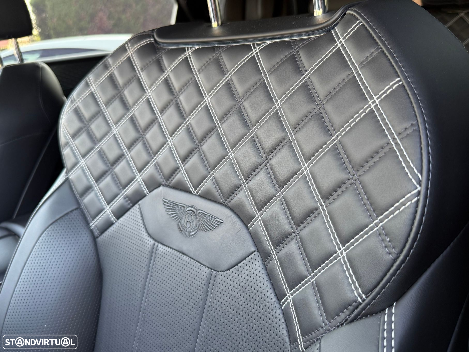 Bentley Bentayga V8 Atelier Edition - 32