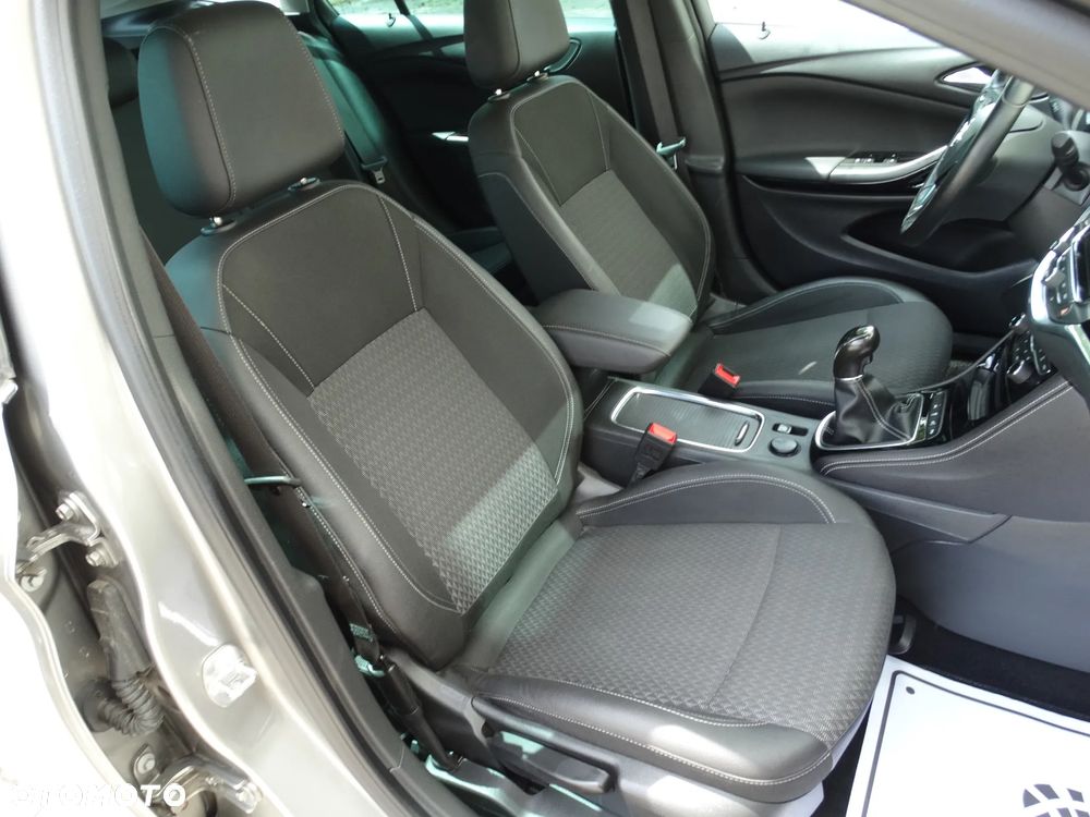 Opel Astra 1.6 BiTurbo D (CDTI) Start/Stop Innovation - 24