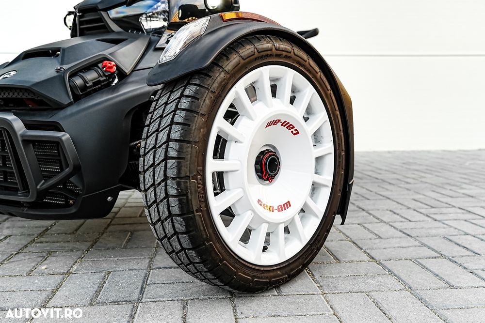 Can-Am Ryker 900 - 19