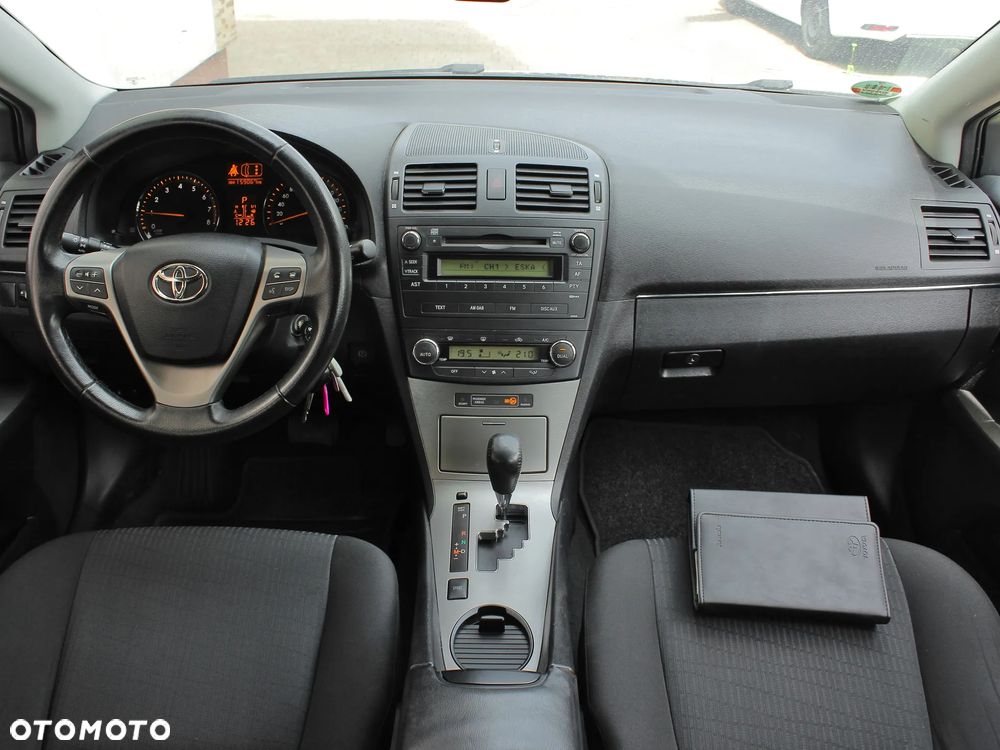 Toyota Avensis 1.8 Premium EU5 MS - 17