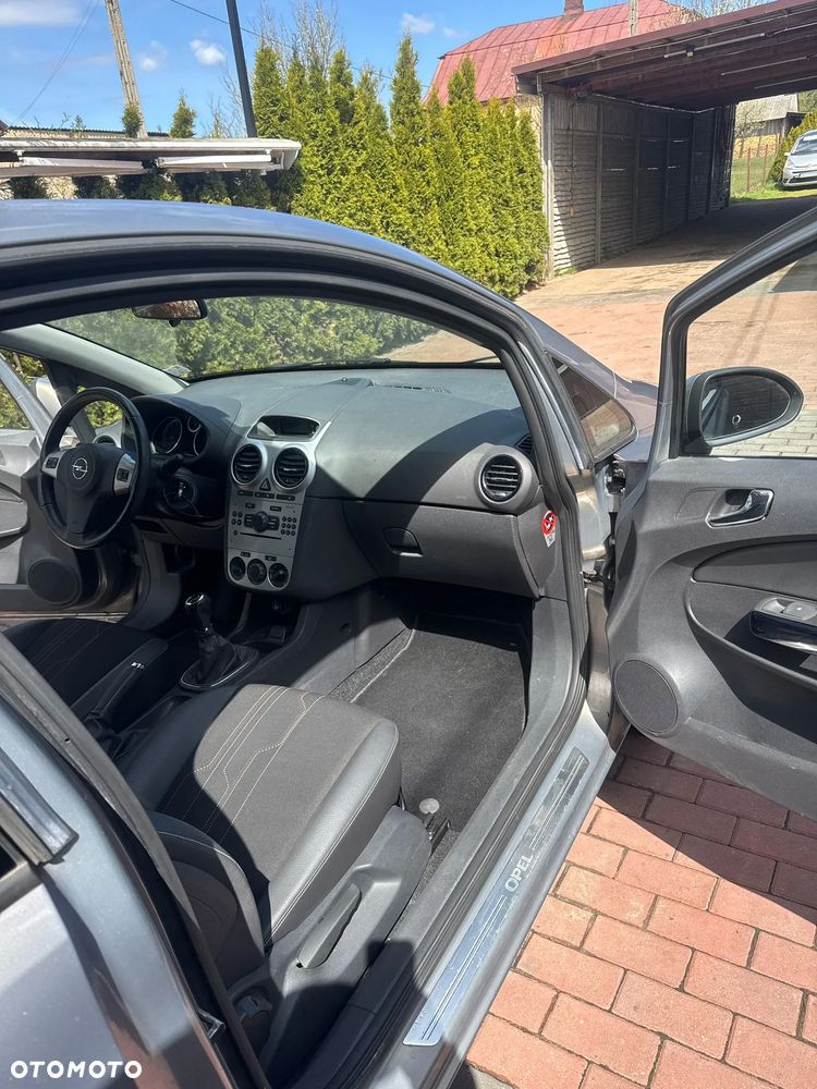 Opel Corsa 1.4 16V 150 Jahre - 24