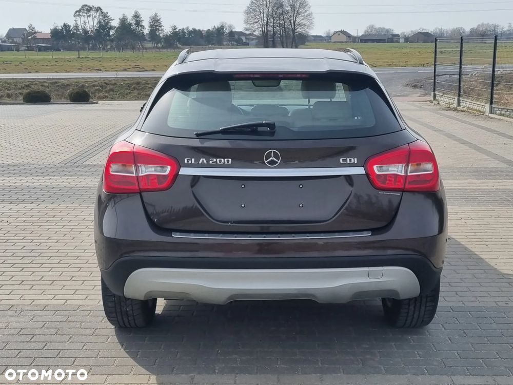 Mercedes-Benz GLA 200 (CDI) d 7G-DCT - 6