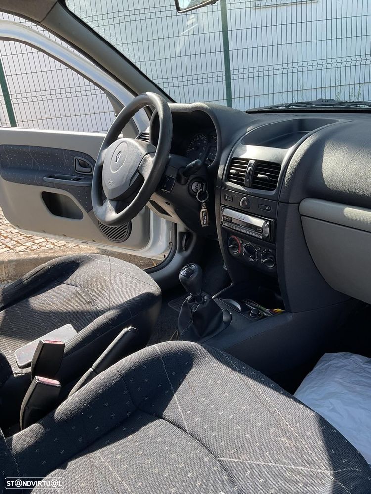 Renault Clio 1.5 dCi Confort Dynamique - 24