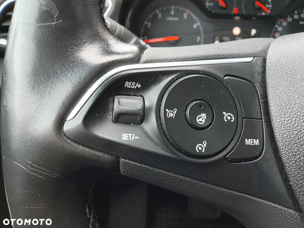 Opel Grandland X 1.2 T Enjoy S&S - 19