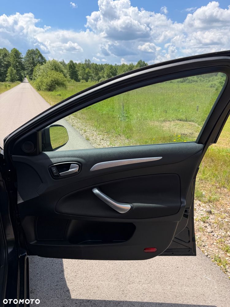 Ford Mondeo 2.0 TDCi Black Magic - 22