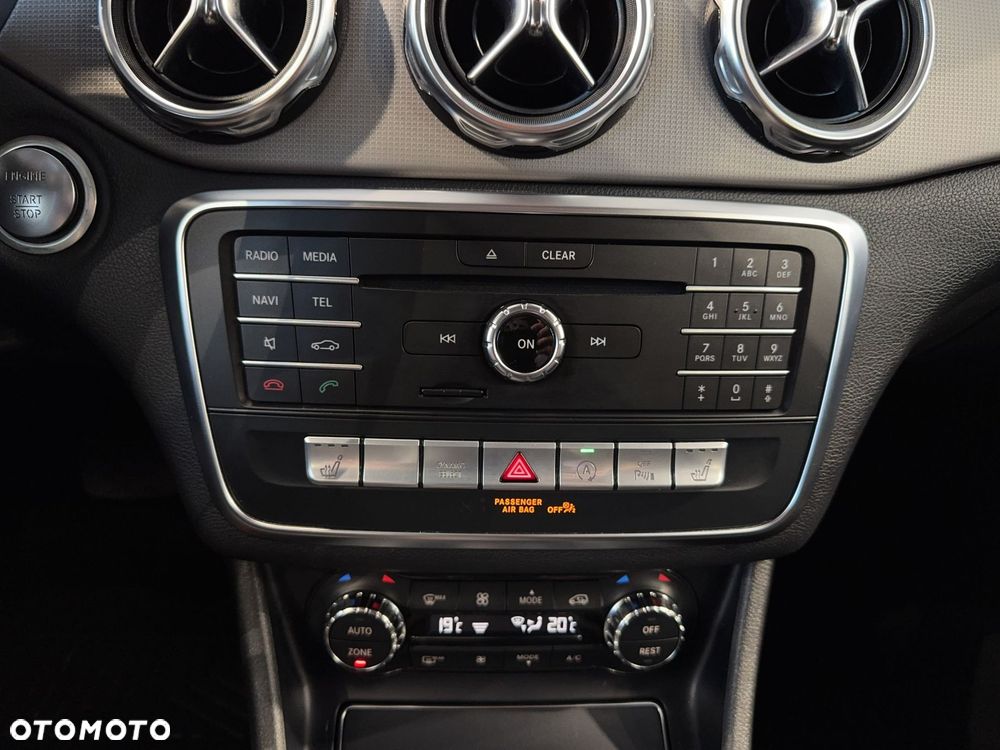 Mercedes-Benz GLA - 26