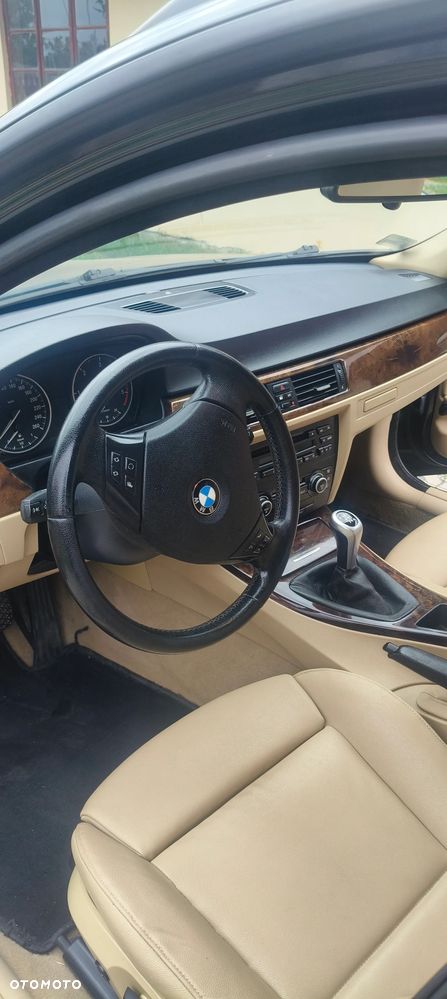 BMW Seria 3 318d - 10