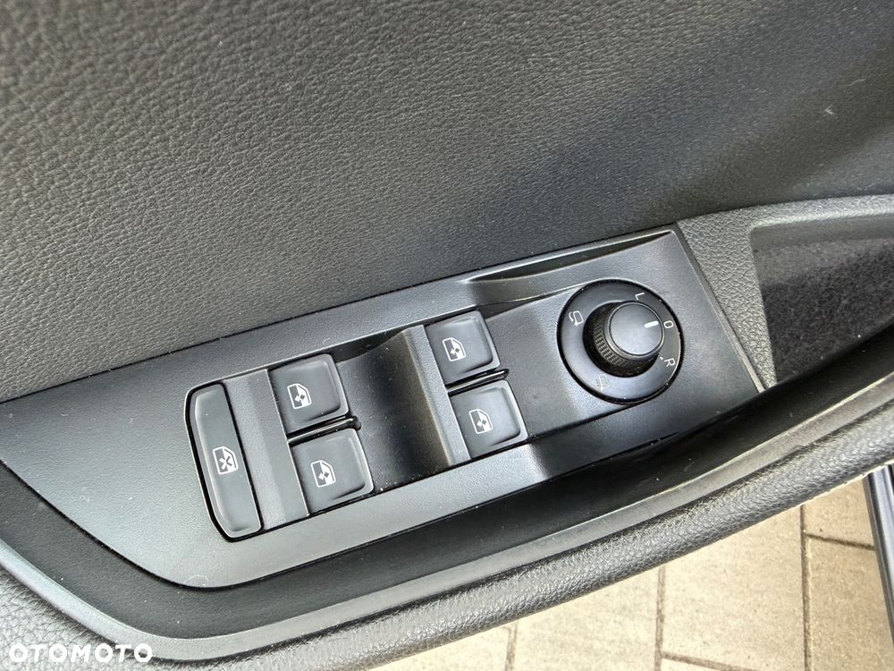 Skoda Superb 2.0 TDI SCR Style DSG - 18