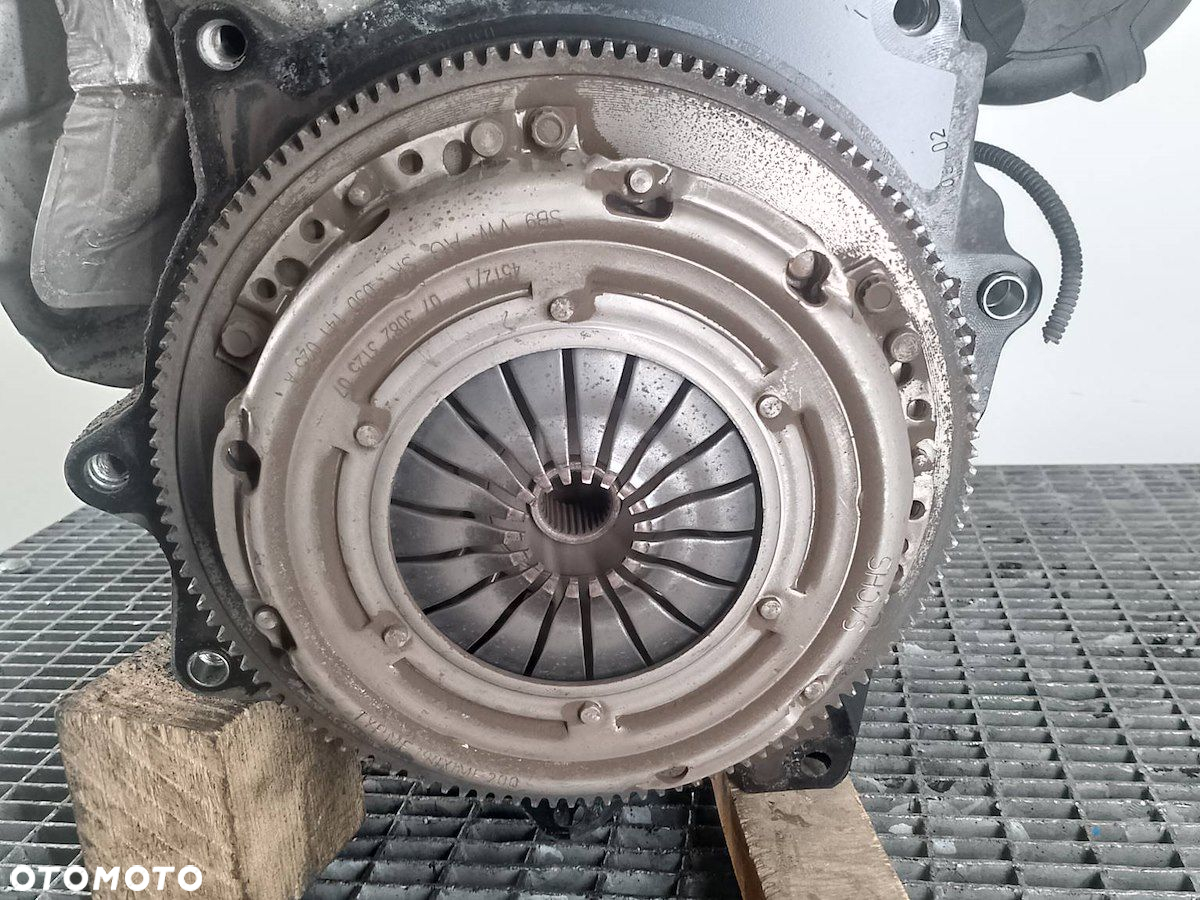 SILNIK VW POLO 9N AZQ 1.2 12V - 8