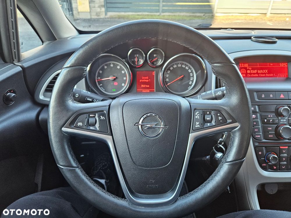 Opel Astra 1.6 Innovation - 18