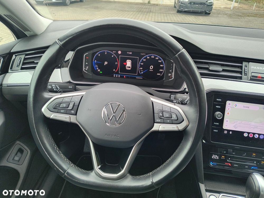 Volkswagen Passat - 21