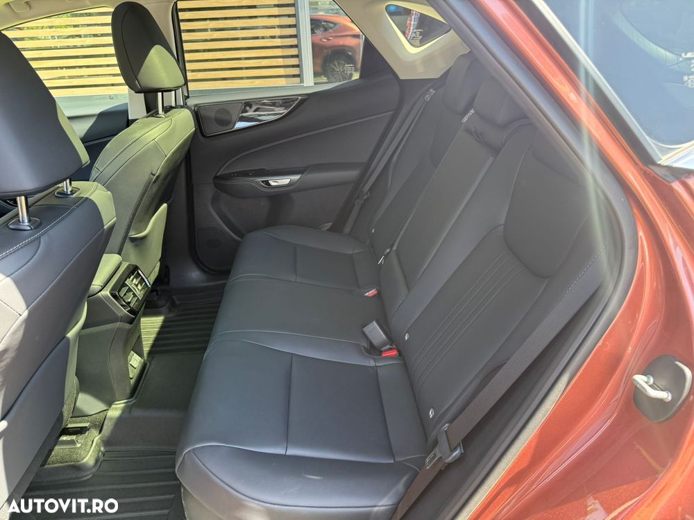 Lexus Seria NX - 18