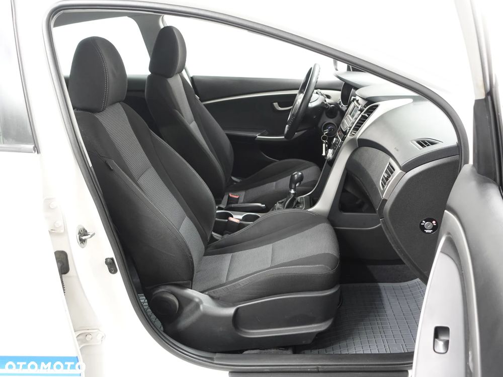 Hyundai i30 - 24