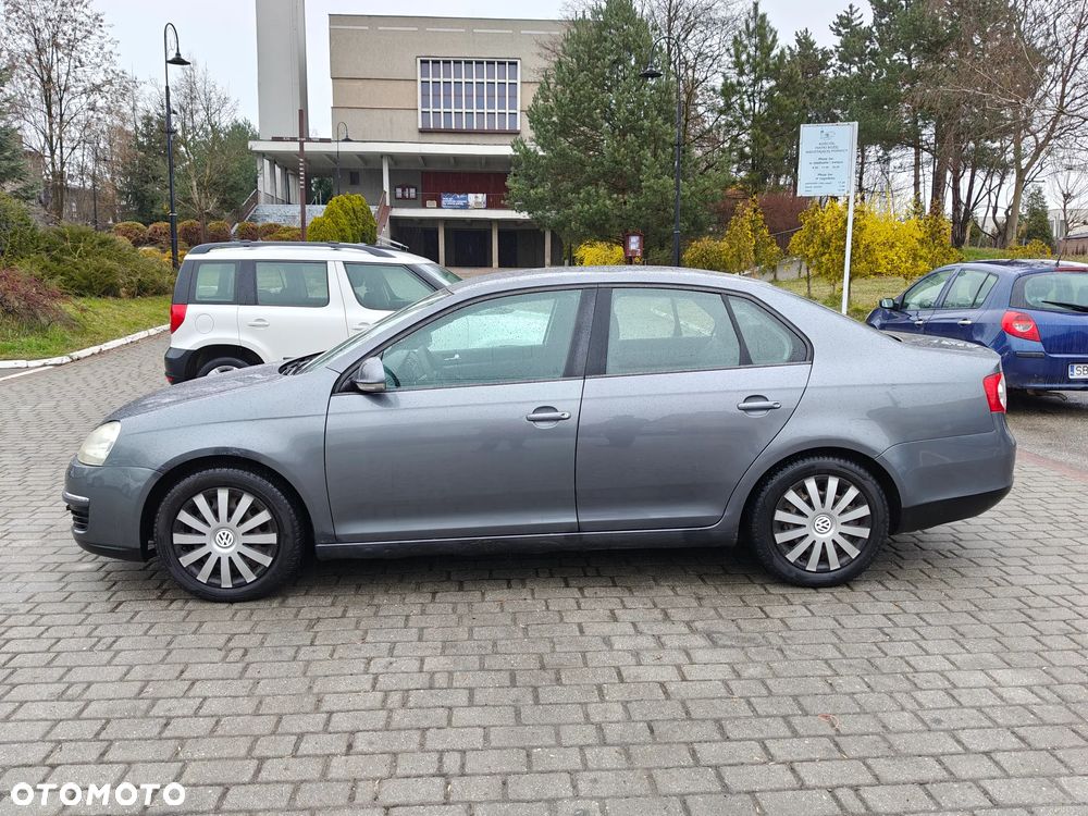 Volkswagen Jetta 1.6 United - 5