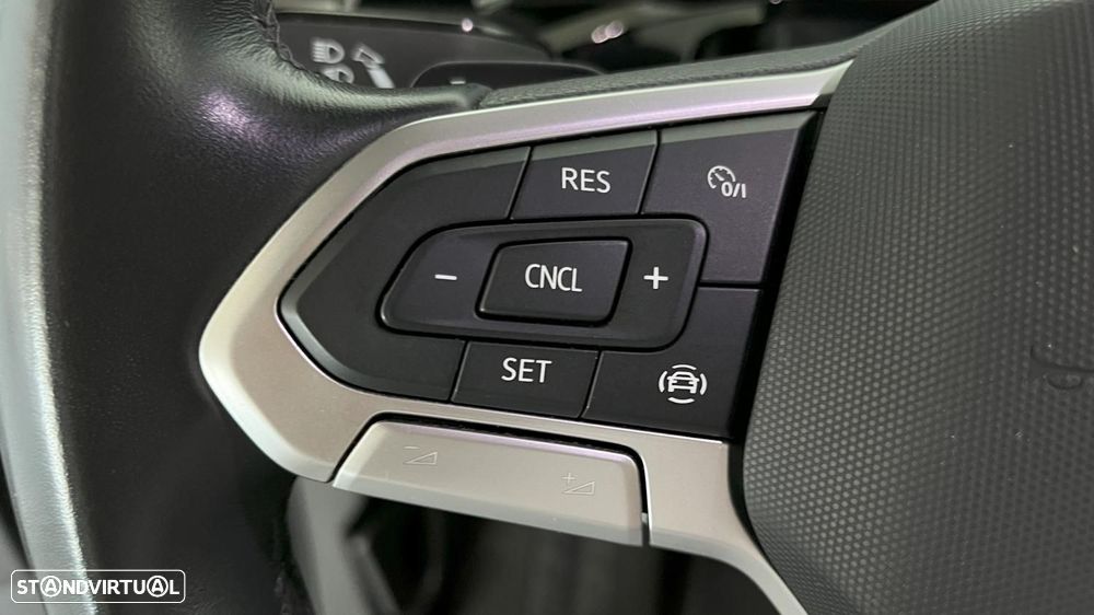 VW Multivan 2.0 TDI Style Longa DSG - 23