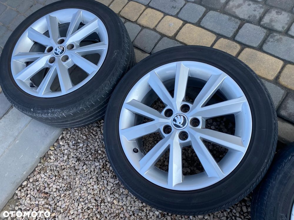 Skoda RAPID Alufelgi 16 5x100 7Jx16H2 ET46 - 9