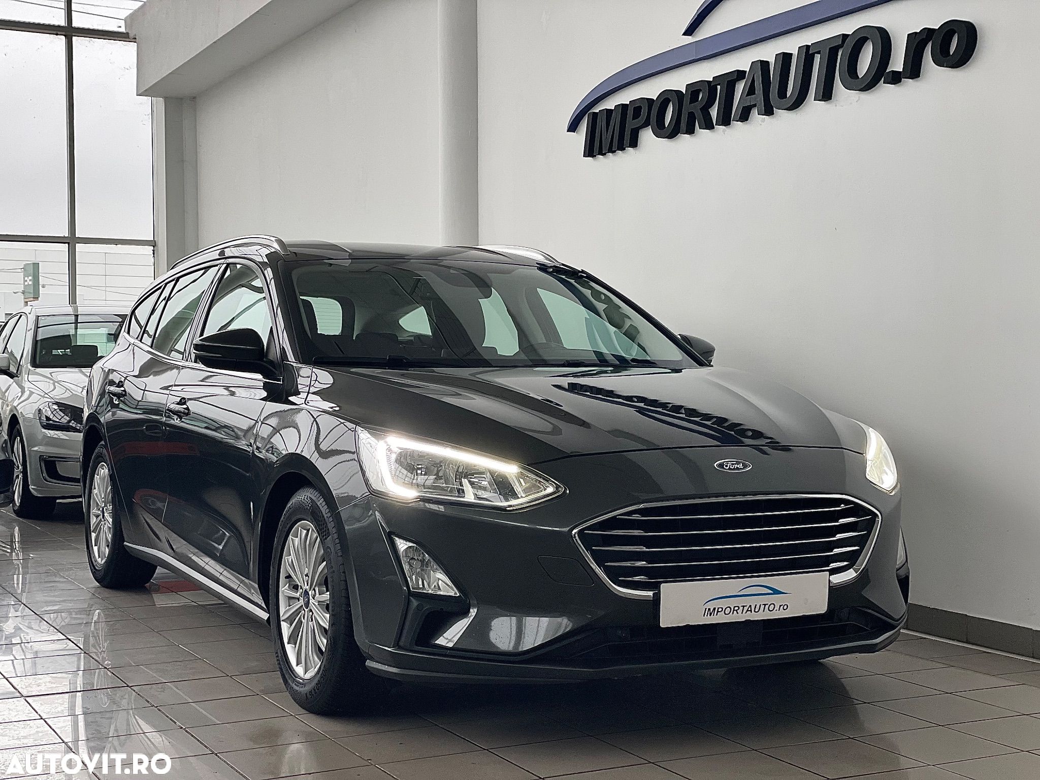 Ford Focus 1.0 EcoBoost Start-Stopp-System TITANIUM DESIGN - 1