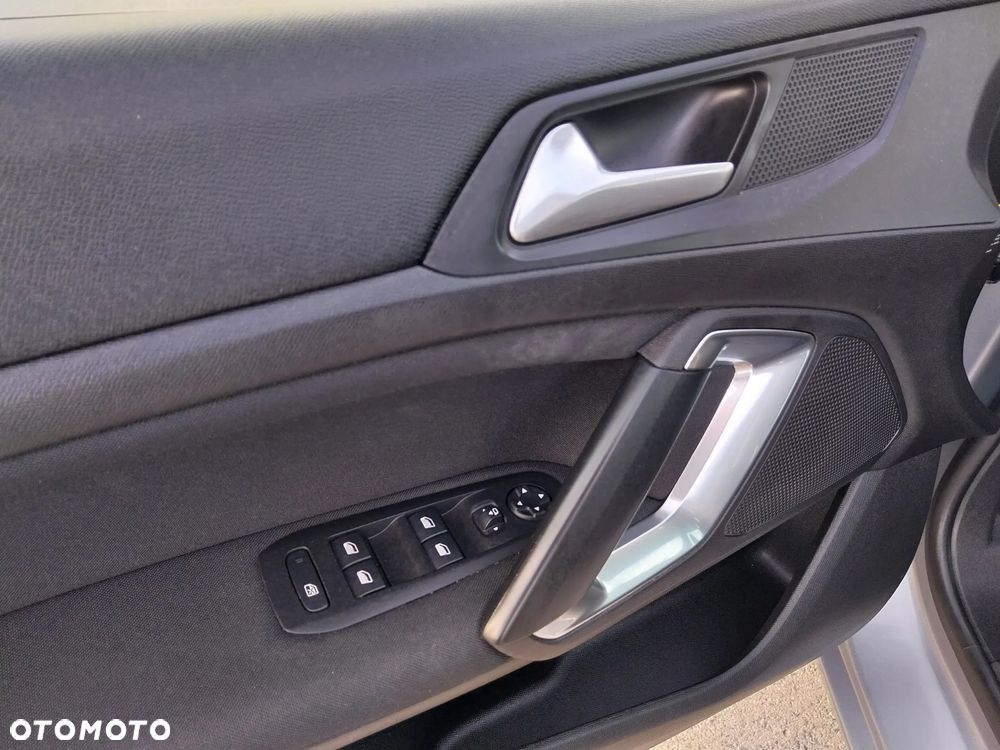 Peugeot 308 1.2 PureTech GPF Active Pack Business S&S EAT8 - 16