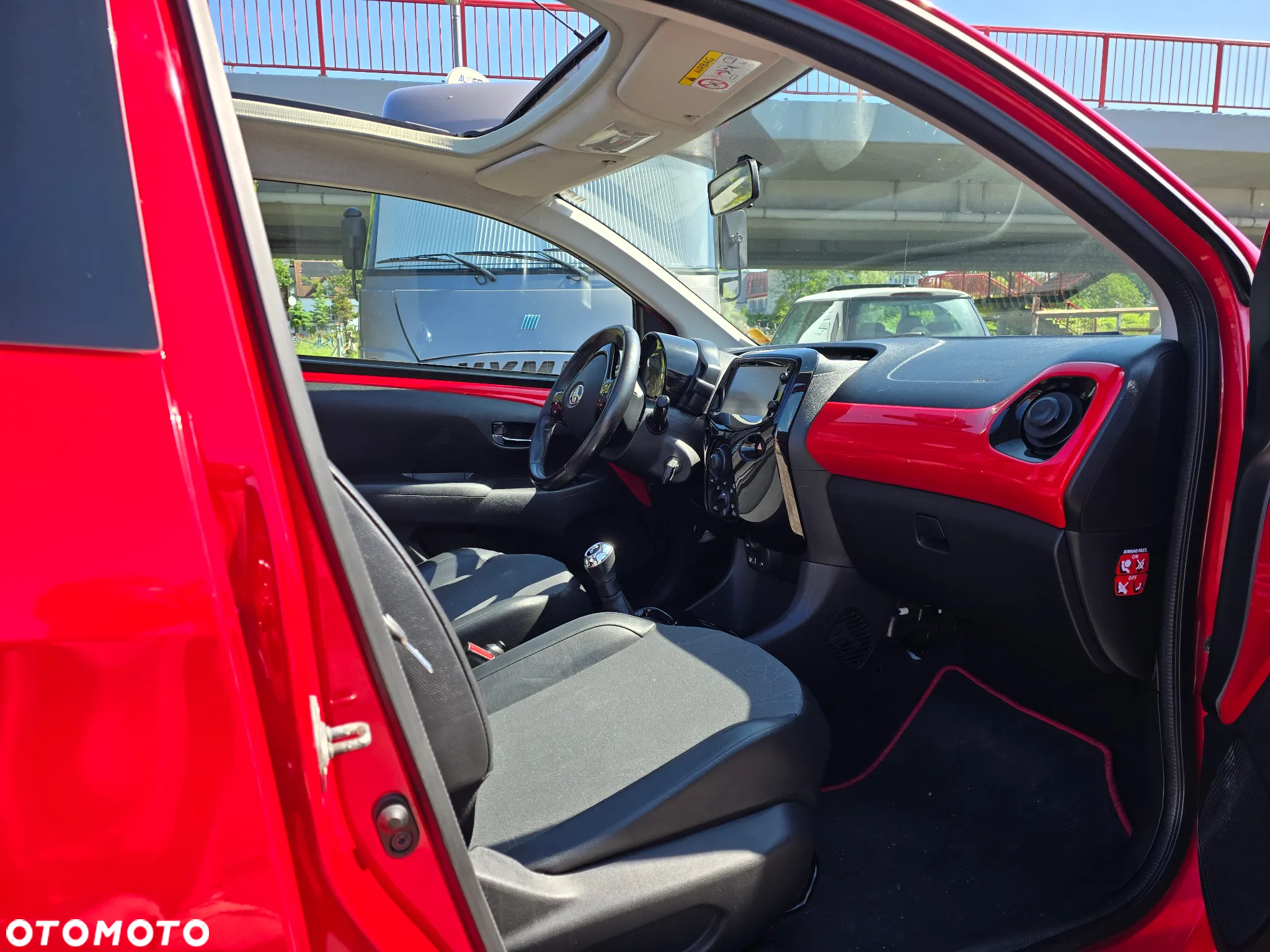 Toyota Aygo x-play touch - 5
