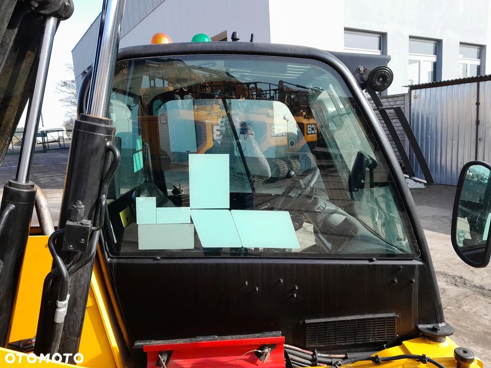 JCB 520-40 - 17