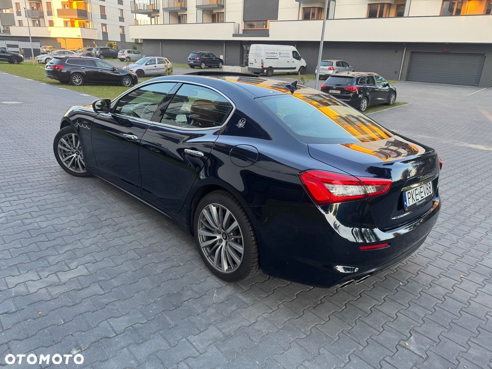 Maserati Ghibli GranLusso - 12