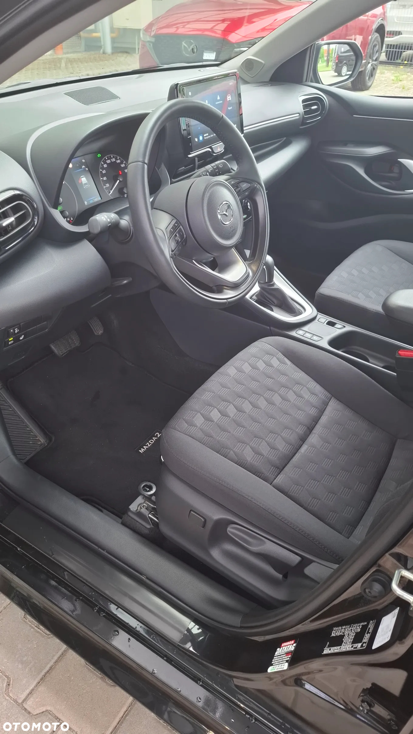 Mazda 2 Hybrid - 14